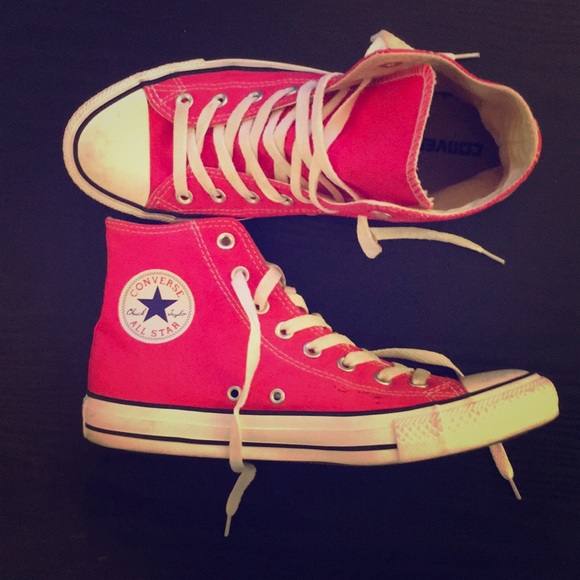 Converse Shoes - Hot pink converse